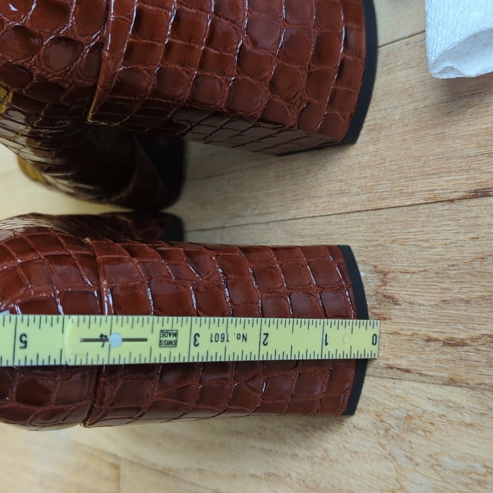 Women's 6.5 Croc-Embossed Brown Platform Heels KENNETH COLE NY - Picture 6 of 8